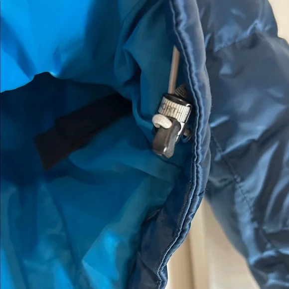 The North Face 550 Women's Navy Goose Down Puffer Jacket Size Medium - Picture 6 of 11